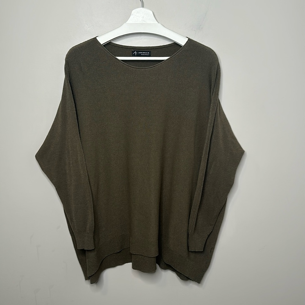 Alpini Knitwear Green Knit Dolman Sleeve Crew Neck Sweater